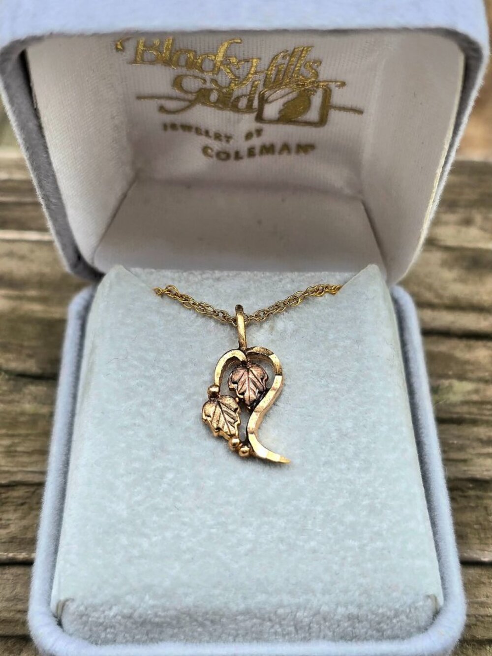 New 10K Black Hills Gold Leaf Pendant & 1/20 14K Gold Filled Chain